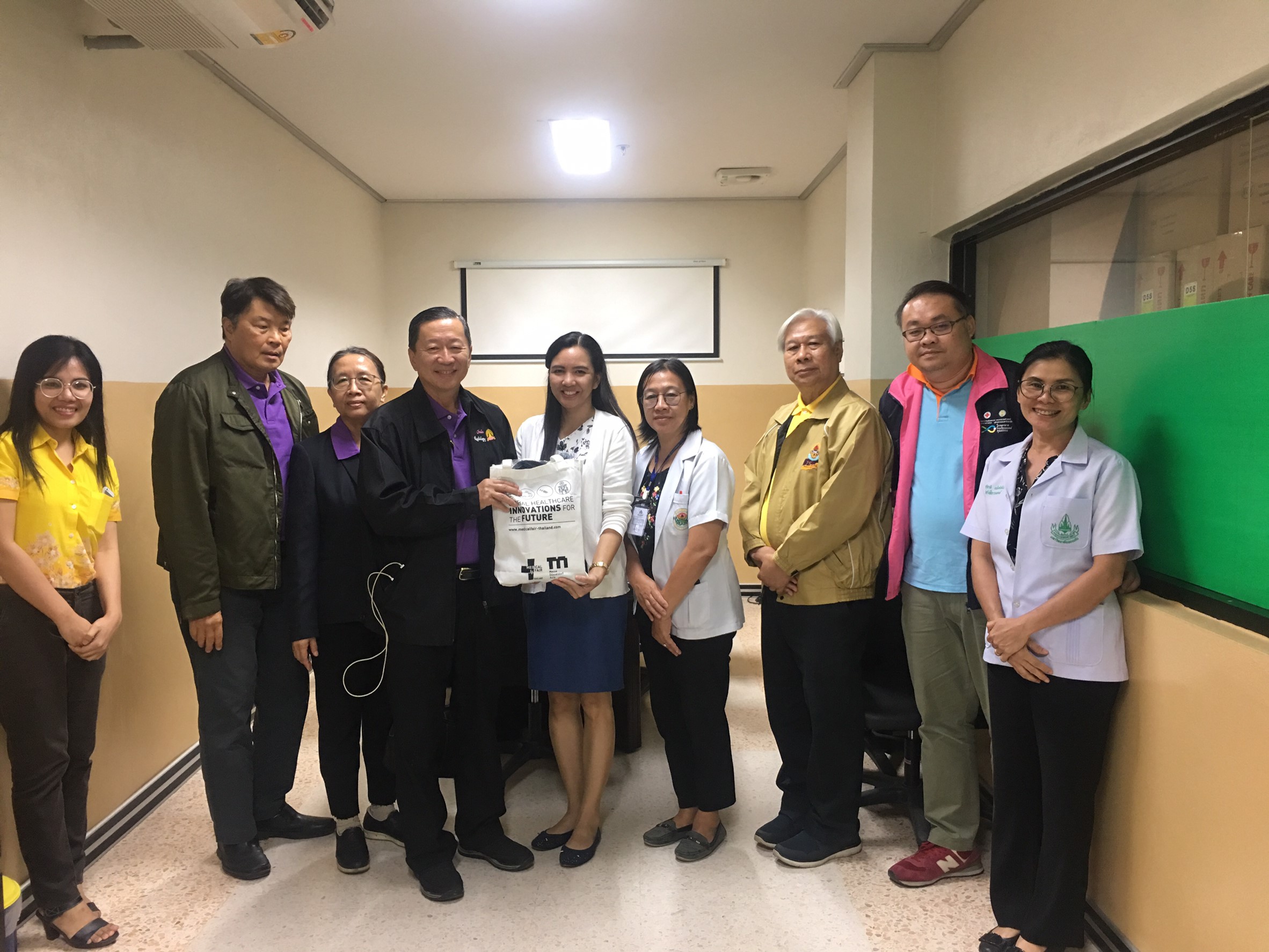 ประชุมวิชาการร่วมกับรังสีการแพทย์แห่งประเทศไทย ครั้งที่17 27-29 พ.ย. - พร้อมเข้าเยี่ยมและให้กำลังใจหน่วยงานรังสีวิทยาในพื้นที่จังหวัดอุบลราชธานีระหว่างวันที่ 25-26 พฤศจิกายน 2562 58